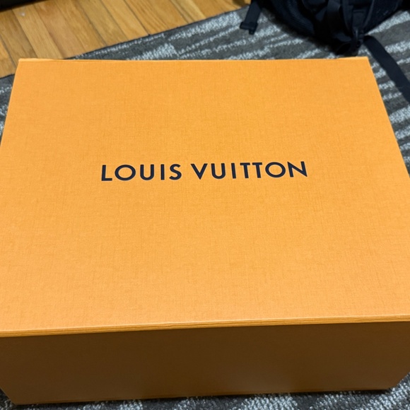 Authentic Louis Vitton Empriente navy blue tote - Picture 6 of 6